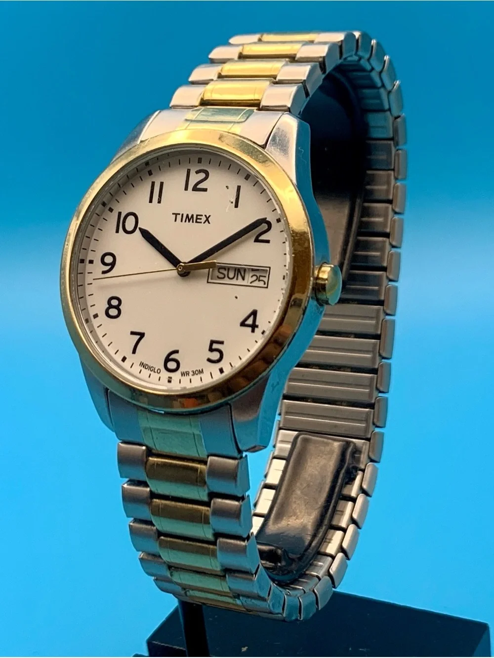 TIMEX Men’s 2012 Quartz Wristwatch Indiglo Easy Read Day Date Works New Battery